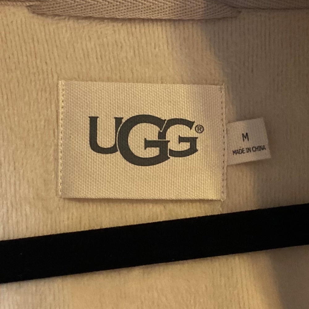 Ugg Lounge Robe - Picture 2 of 4